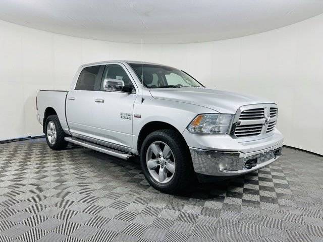 2017 Ram 1500 SLT 4WD photo