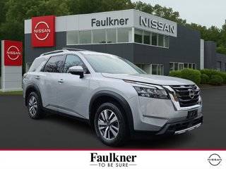 2023 Nissan Pathfinder SL 4WD photo