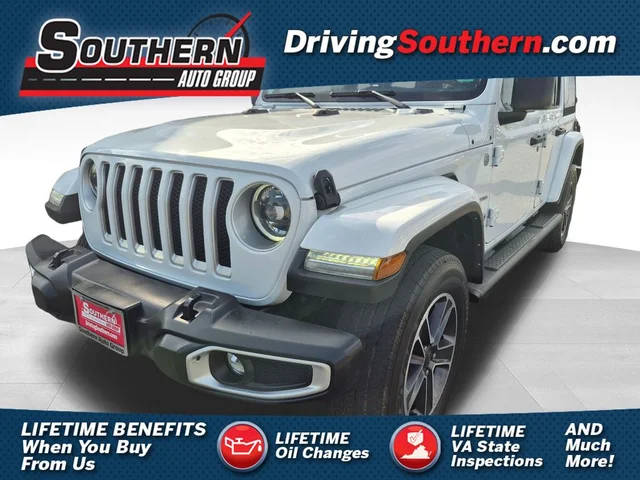 2023 Jeep Wrangler Unlimited Sahara 4WD photo