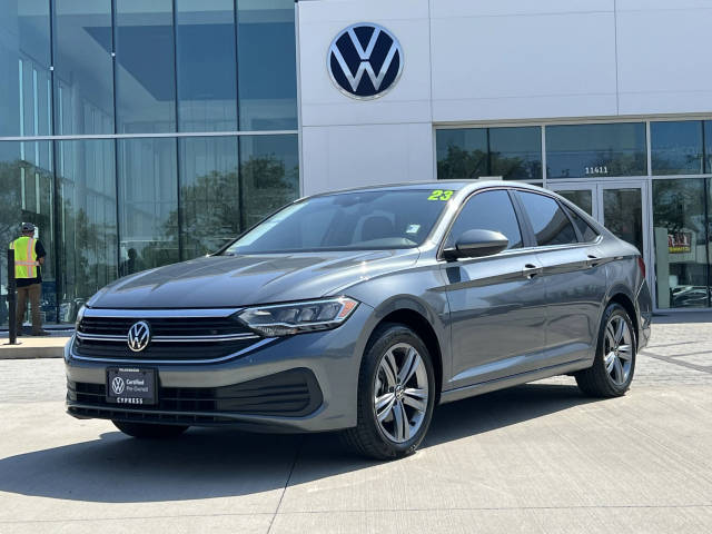 2023 Volkswagen Jetta SE FWD photo