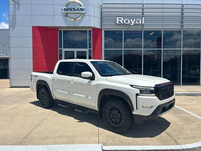 2023 Nissan Frontier PRO-X RWD photo