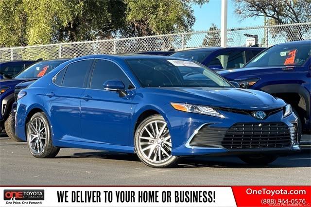 2023 Toyota Camry Hybrid XLE FWD photo