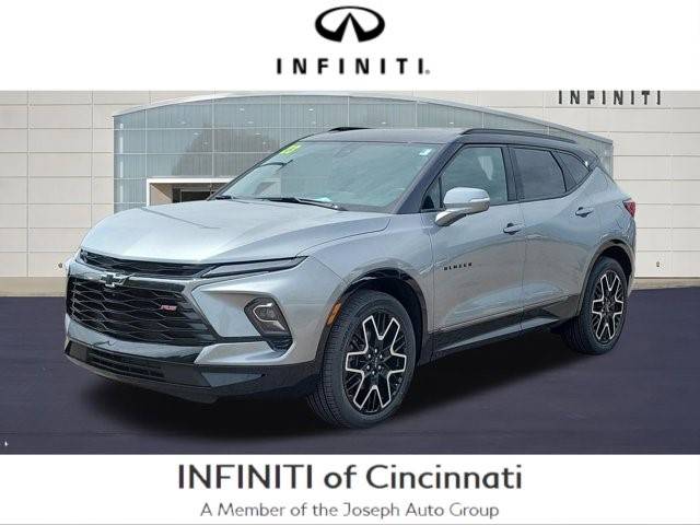 2023 Chevrolet Blazer RS FWD photo