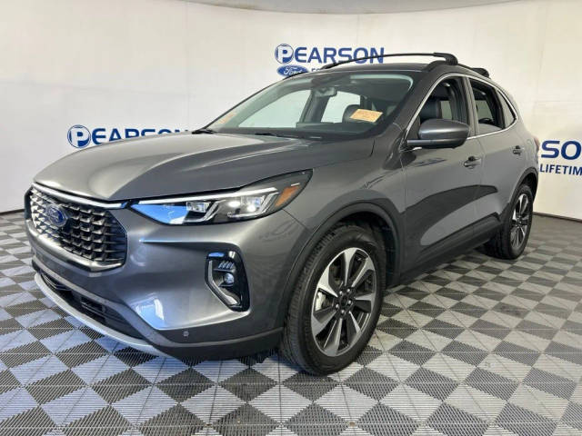 2023 Ford Escape Platinum AWD photo