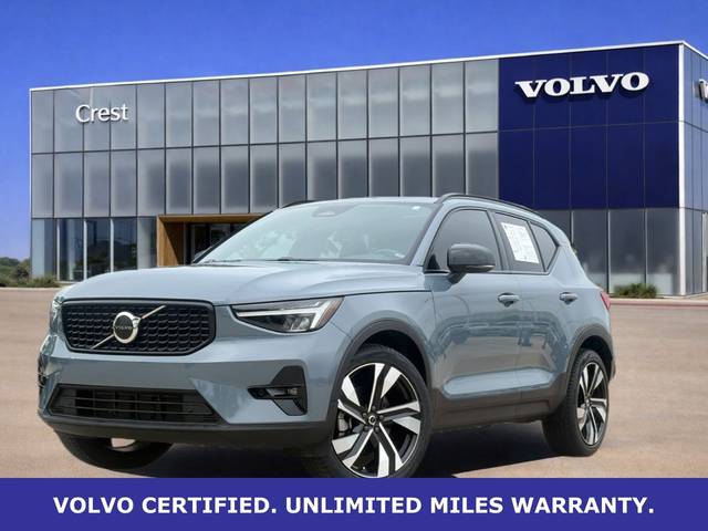 2023 Volvo XC40 Plus Dark Theme AWD photo