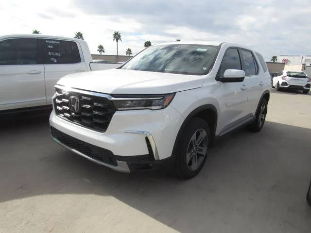 2023 Honda Pilot EX-L 7 Passenger FWD photo
