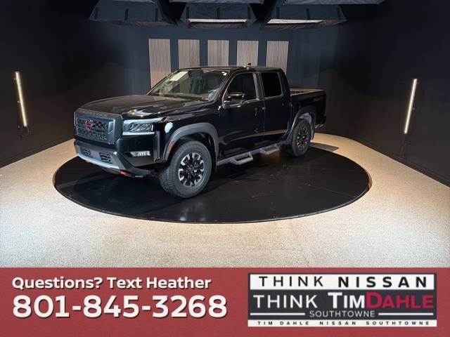 2023 Nissan Frontier PRO-4X 4WD photo