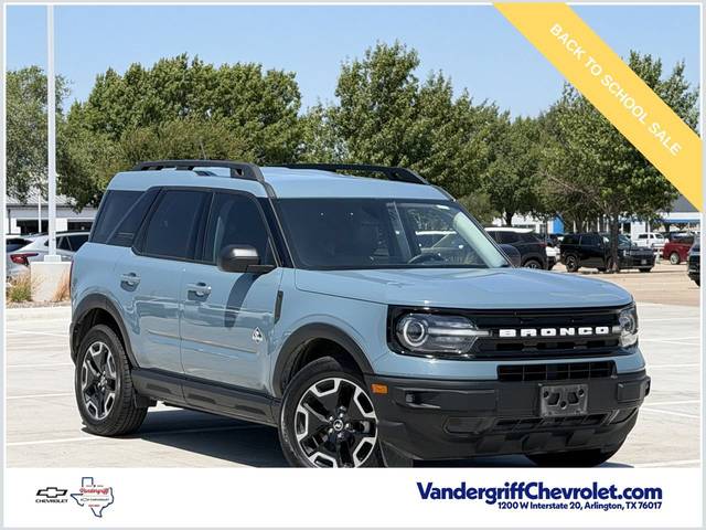 2023 Ford Bronco Sport Outer Banks 4WD photo