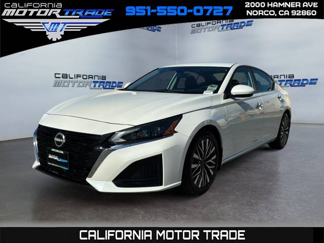 2023 Nissan Altima 2.5 SV FWD photo