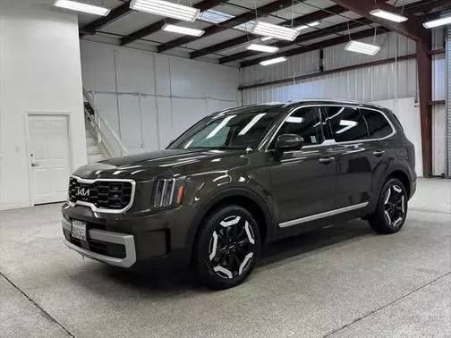 2023 Kia Telluride S AWD photo