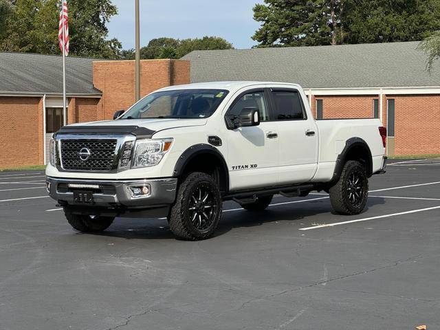 2018 Nissan Titan XD S 4WD photo