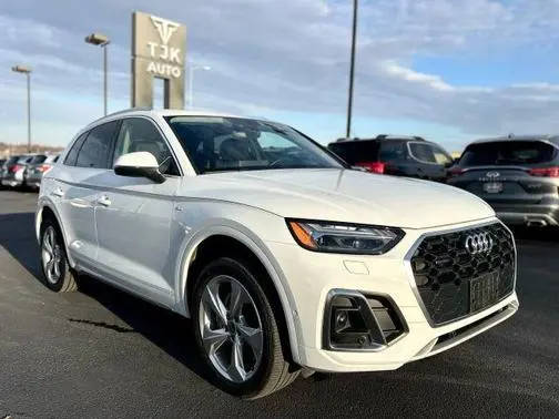 2023 Audi Q5 S line Prestige AWD photo