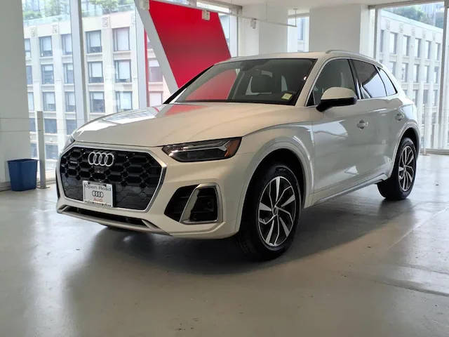 2023 Audi Q5 S line Premium Plus AWD photo