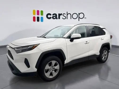 2023 Toyota RAV4 XLE AWD photo