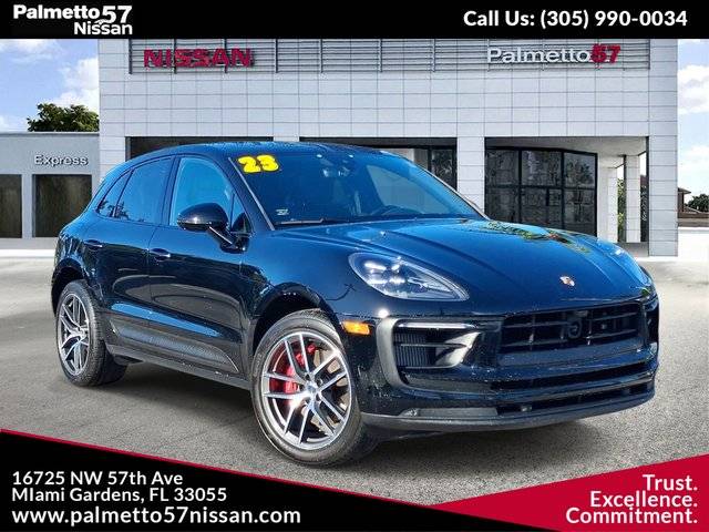 2023 Porsche Macan S AWD photo