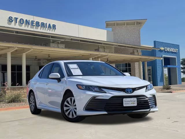 2023 Toyota Camry Hybrid LE FWD photo