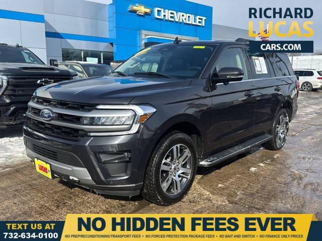2023 Ford Expedition XLT 4WD photo