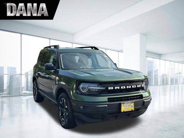 2023 Ford Bronco Sport Outer Banks 4WD photo