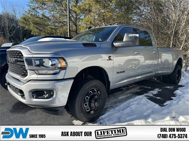 2023 Ram 3500 Big Horn 4WD photo