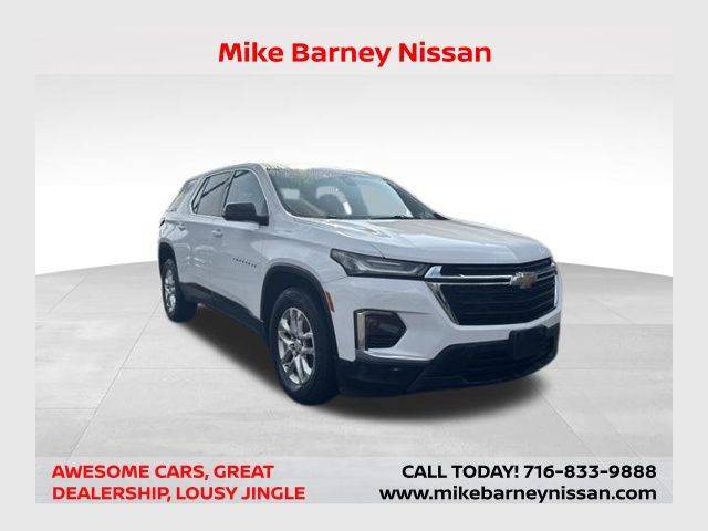 2023 Chevrolet Traverse LS AWD photo