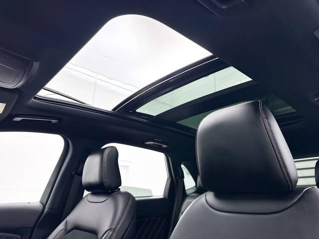 2023 Ford Edge ST-Line AWD photo