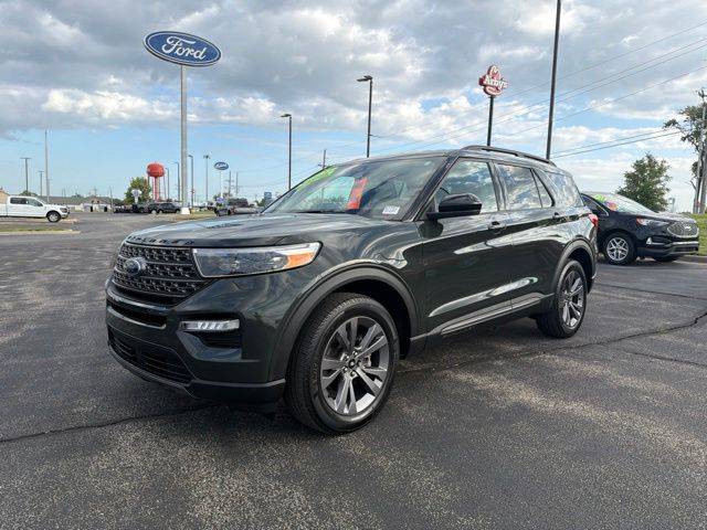 2023 Ford Explorer XLT 4WD photo