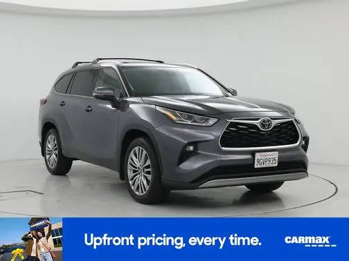 2023 Toyota Highlander Platinum FWD photo