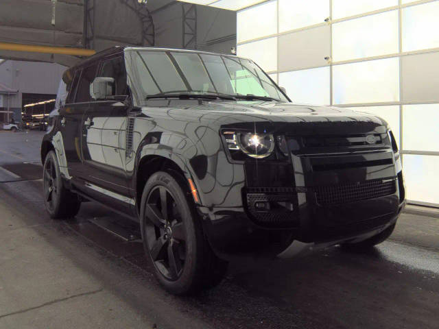 2023 Land Rover Defender 110 X-Dynamic SE AWD photo