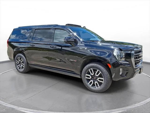 2023 GMC Yukon XL AT4 4WD photo