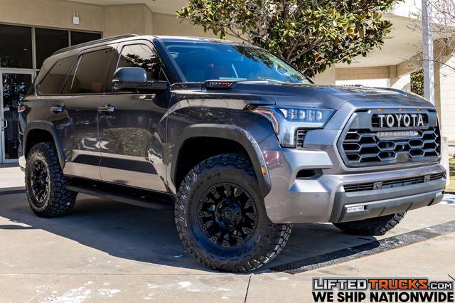 2023 Toyota Sequoia SR5 4WD photo