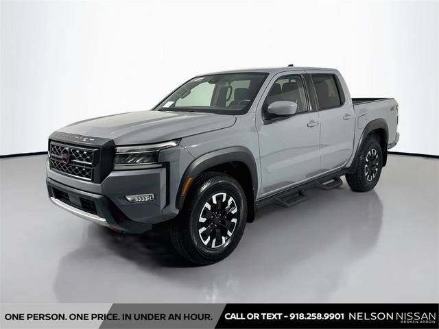 2023 Nissan Frontier PRO-4X 4WD photo