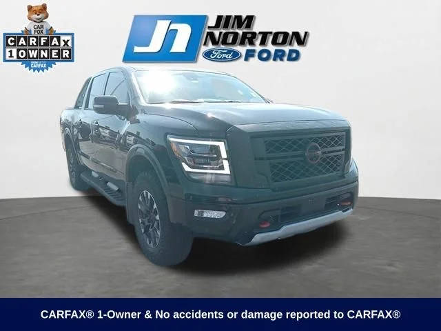 2023 Nissan Titan PRO-4X 4WD photo