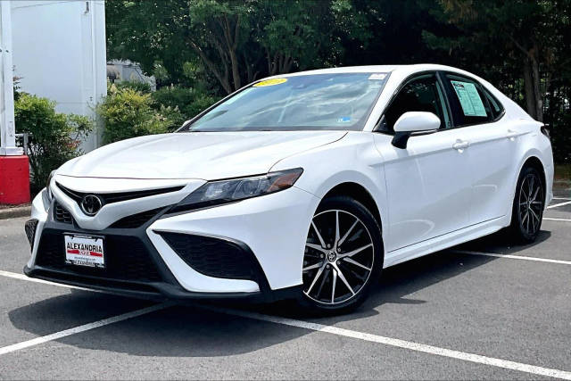 2023 Toyota Camry SE FWD photo