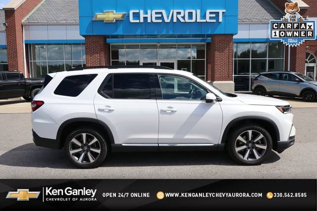 2023 Honda Pilot Touring AWD photo