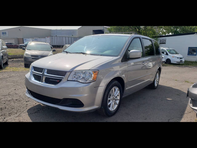 2016 Dodge Grand Caravan SXT FWD photo