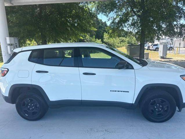 2019 Jeep Compass Sport 4WD photo