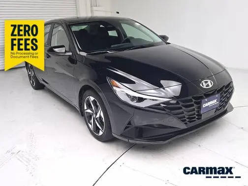 2023 Hyundai Elantra SEL FWD photo