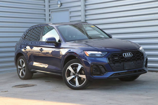 2023 Audi Q5 S line Premium Plus AWD photo