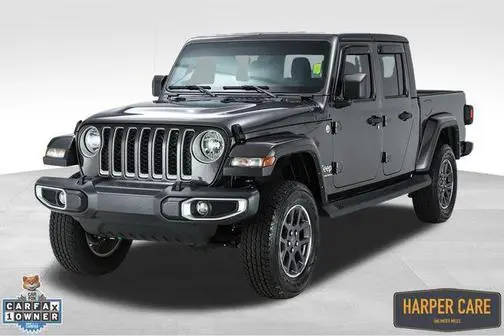 2023 Jeep Gladiator Overland 4WD photo