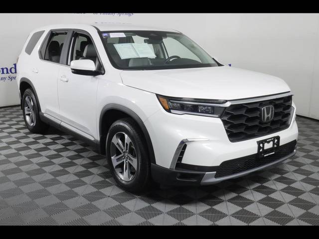 2023 Honda Pilot EX-L 8 Passenger AWD photo