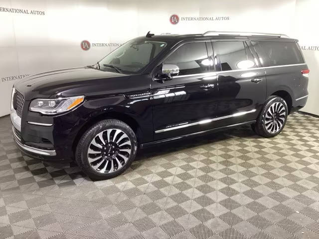 2023 Lincoln Navigator L Black Label 4WD photo