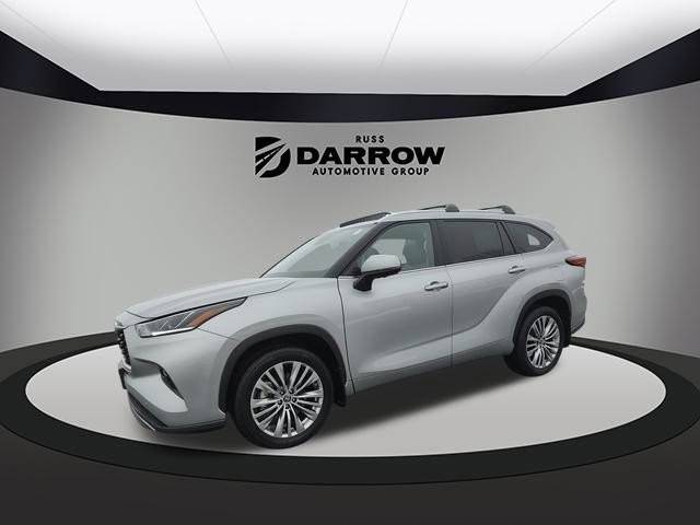 2023 Toyota Highlander Platinum FWD photo