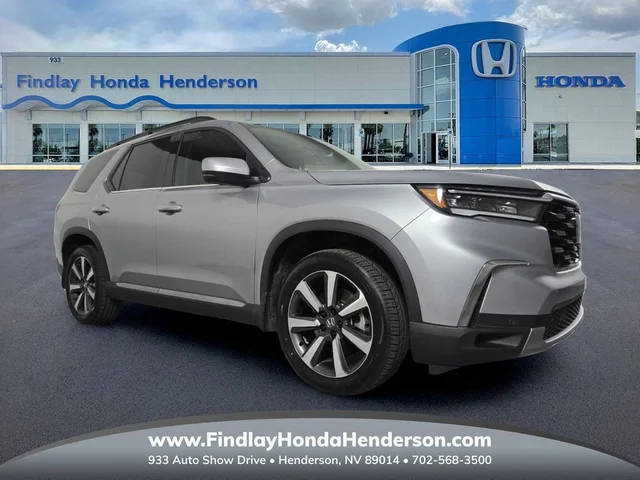 2023 Honda Pilot Touring FWD photo