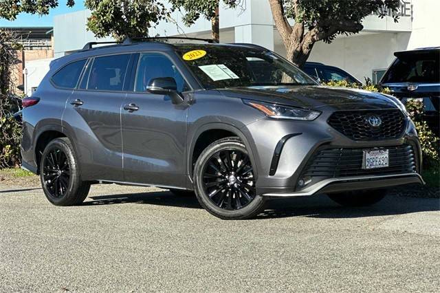 2023 Toyota Highlander XSE FWD photo