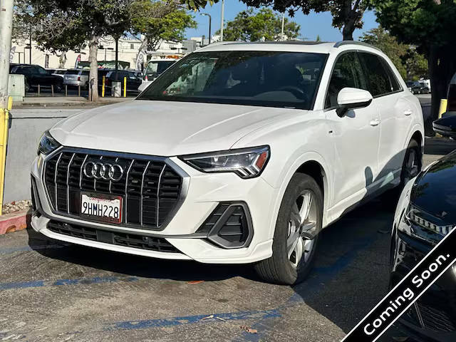 2023 Audi Q3 S line Premium AWD photo
