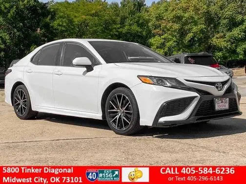 2021 Toyota Camry SE FWD photo