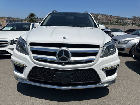 2015 Mercedes-Benz GL-Class GL 550 AWD photo