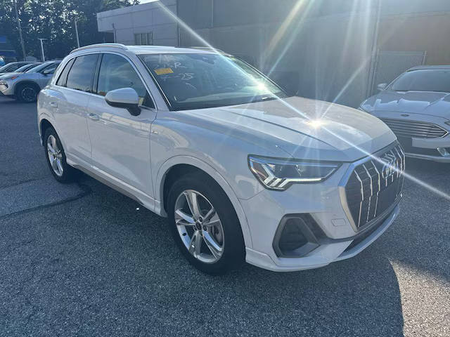 2023 Audi Q3 S line Premium AWD photo