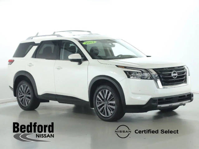 2023 Nissan Pathfinder SL 4WD photo