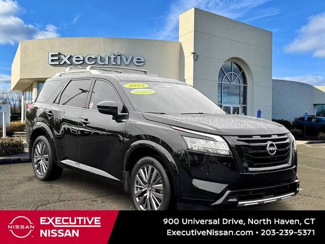 2023 Nissan Pathfinder SL 4WD photo